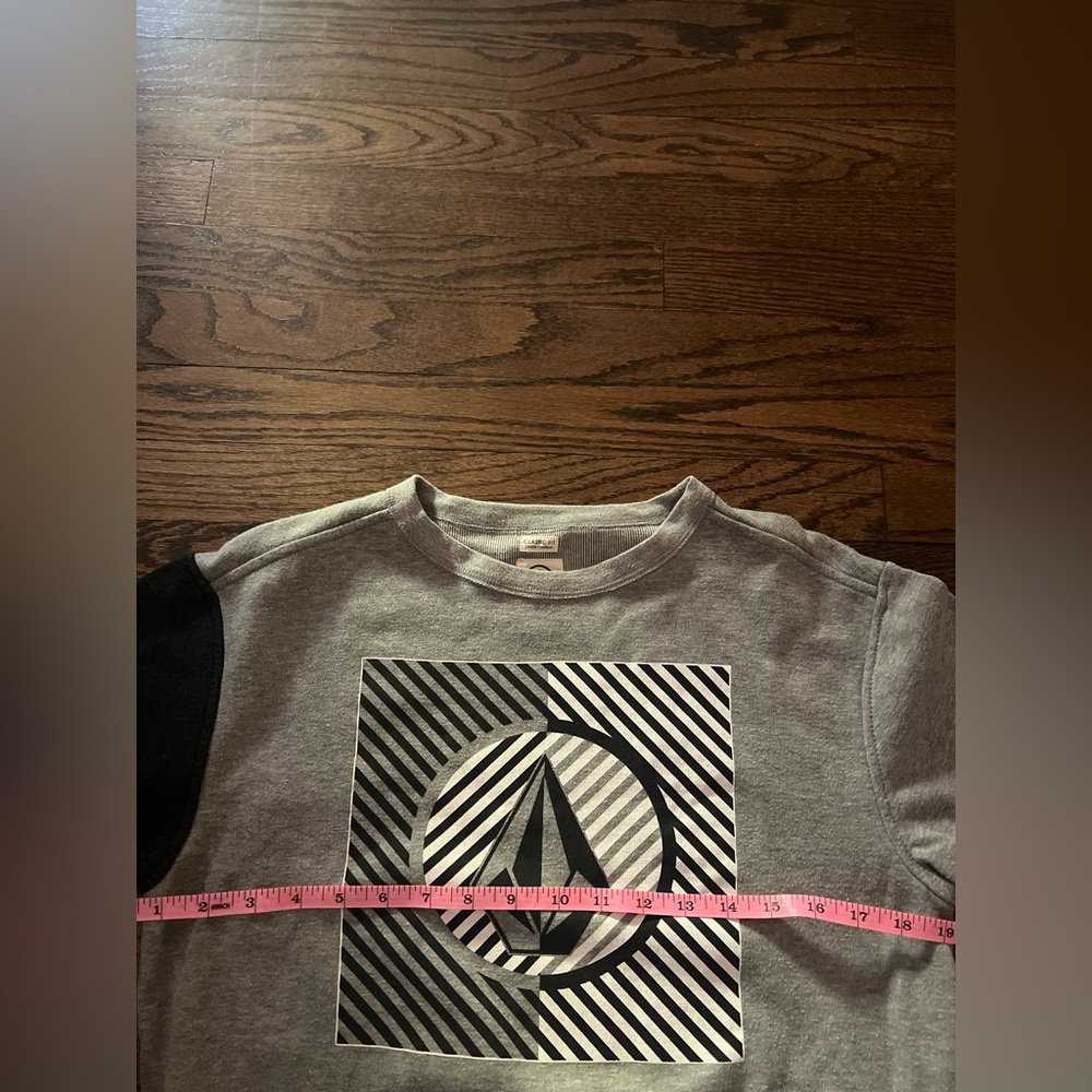 Volcom Sweatshirt - Picture 3 of 4